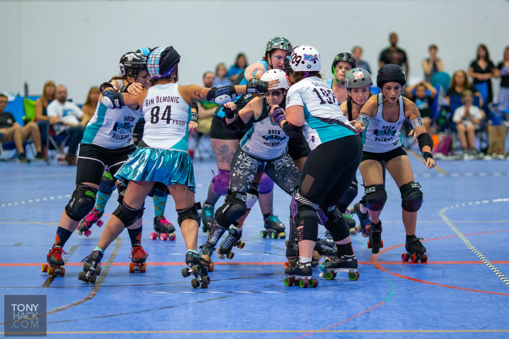 Women's roller derby.